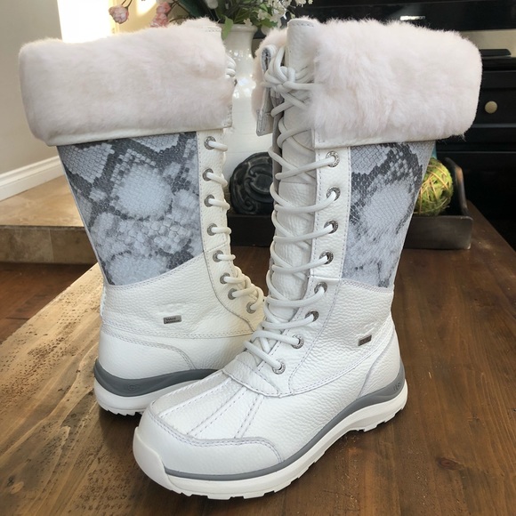 🎁UGG Adirondack Tall III Snake White Boots - Picture 4 of 8